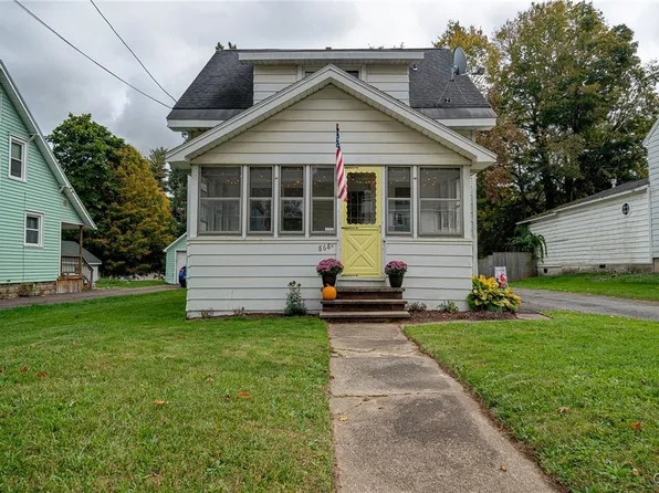 868 Oneida St, Fulton, NY 13069