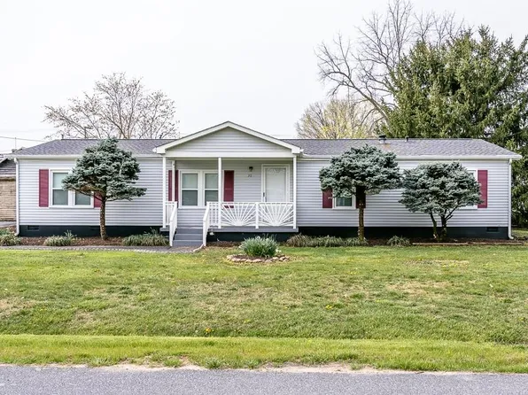 301 7th St, Grottoes, VA 24441