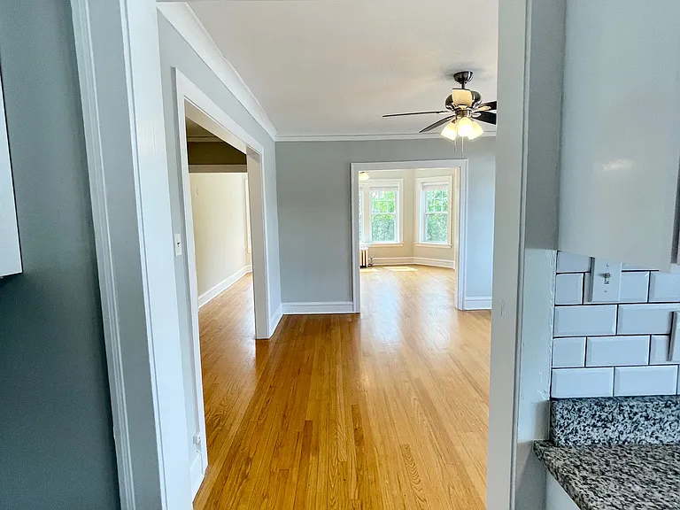 7013 N Ridge Blvd #3 — Photo 7