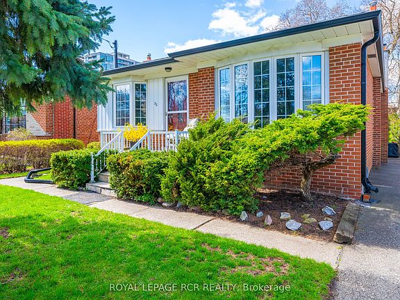 3rd image of 32 Beacon Rd