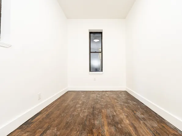 637 Willoughby Avenue image 10 of 14