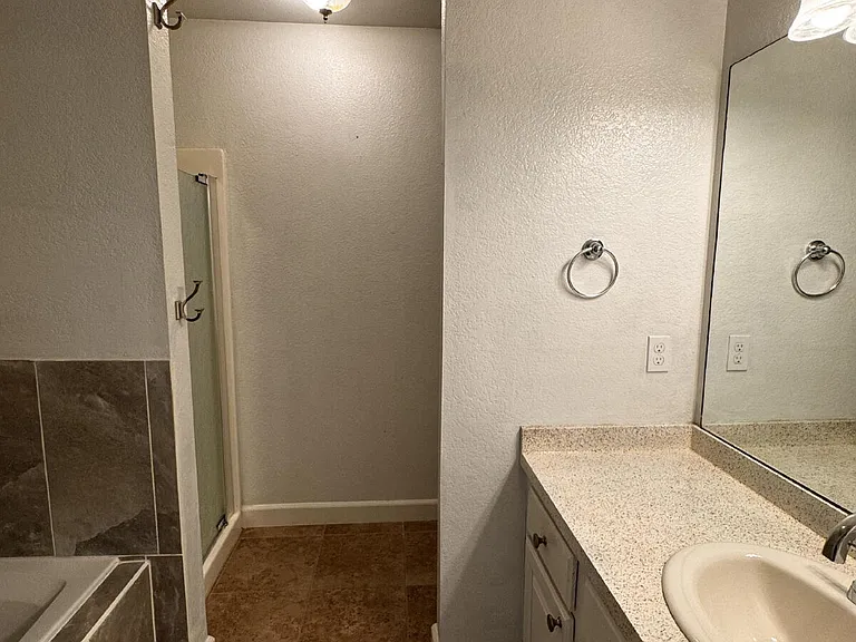 659 Frances Dr — Photo 10