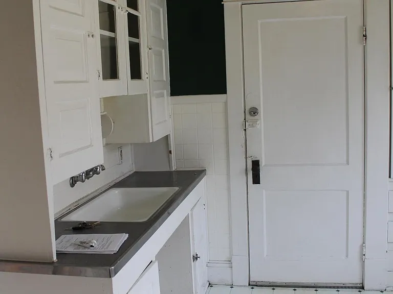 5012 Henry St #2 — Photo 11
