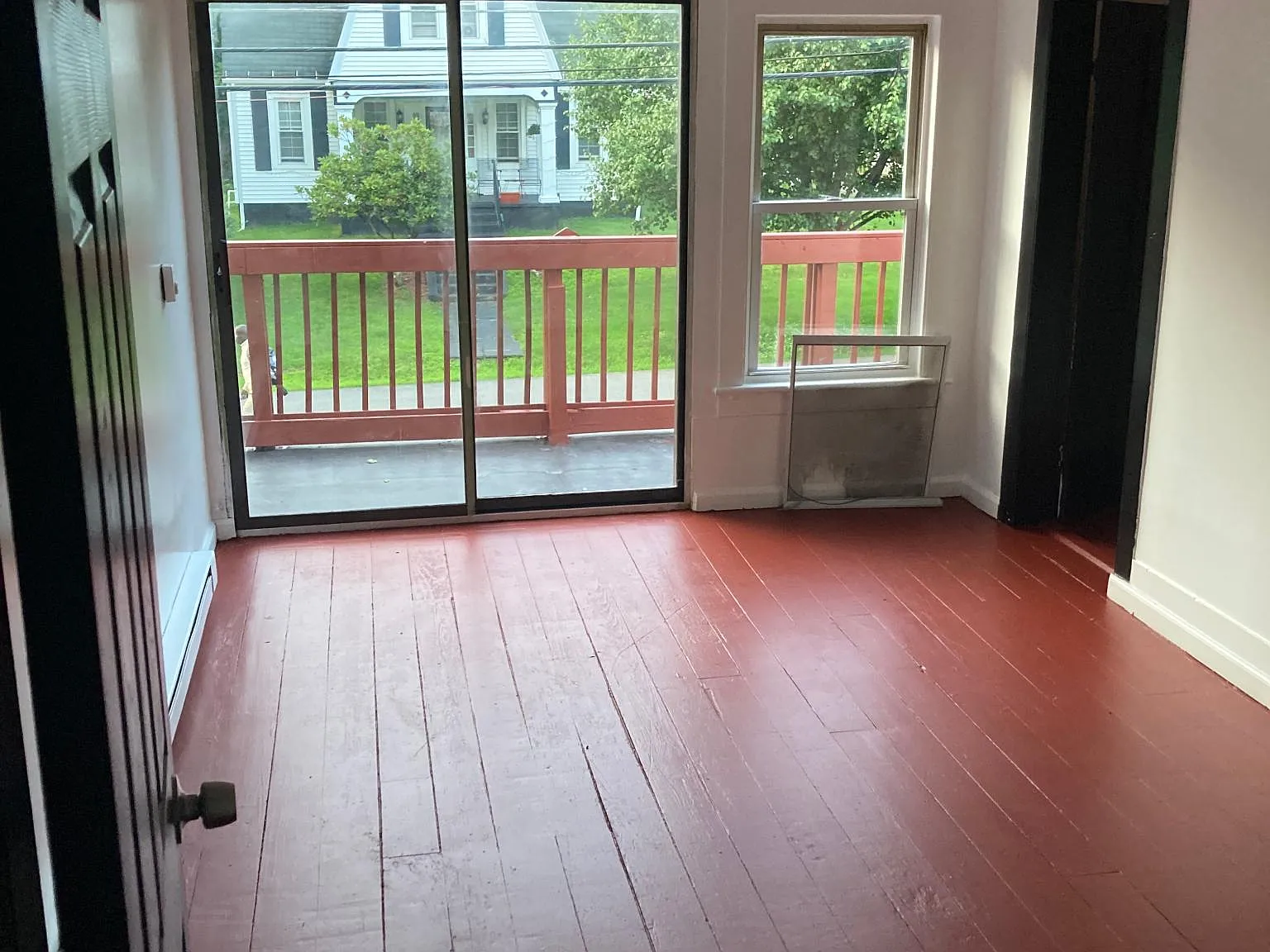 27 Bedford Ave — Photo 1