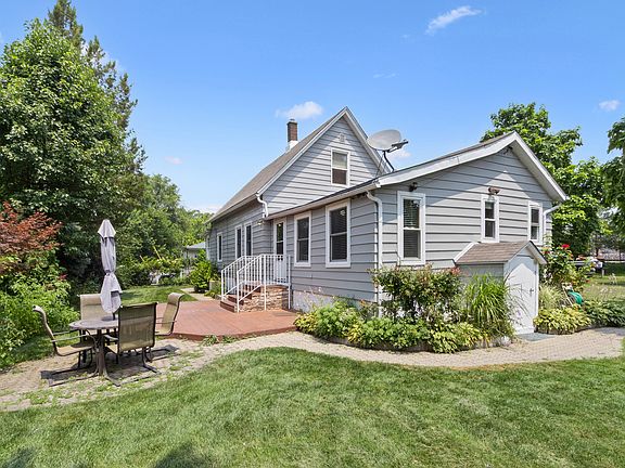 2nd image of 814 Meeker Ave