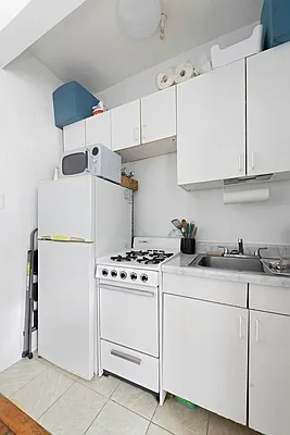 Rented by Douglas Elliman | media 8