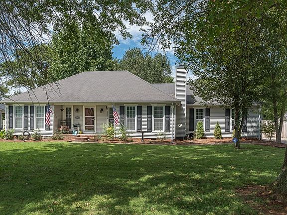 2nd image of 10023 Roanoke Dr