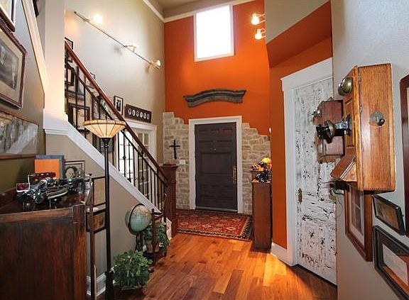 4th image of 3030 California Ln