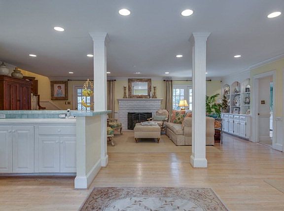 2nd image of 3517 Sheffield Dr