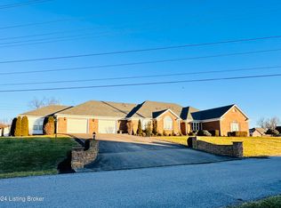 102 N Meadowview Dr, Leitchfield, KY 42754