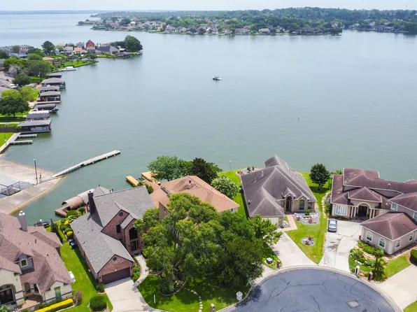 309 Harbor Cir, Montgomery, TX 77356
