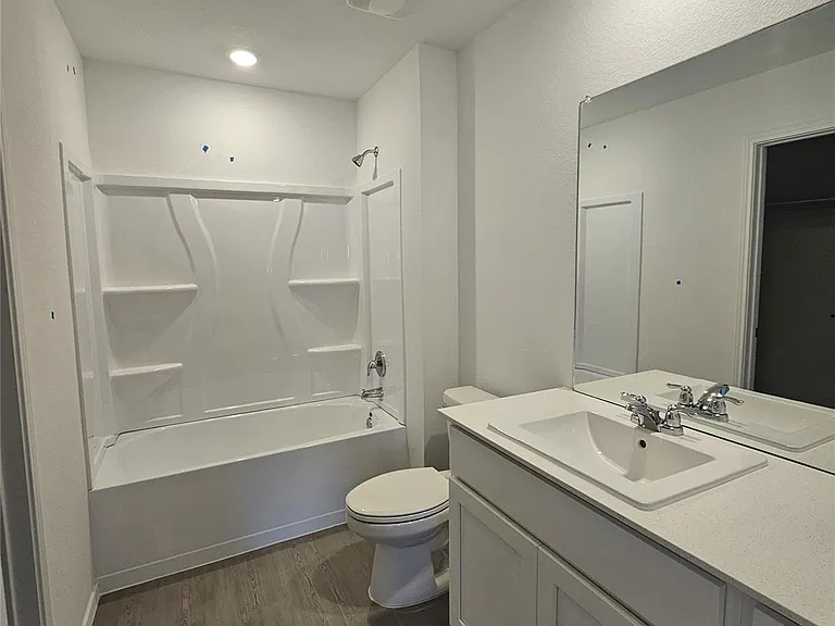 2304 Blizzard Dr — Photo 6
