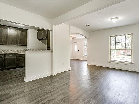 5th image of 1212 W Mason St
