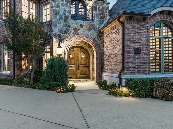 3rd image of 6100 Carlton Ct