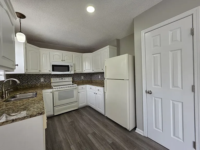 3 Lawrence Ward Ct — Photo 9