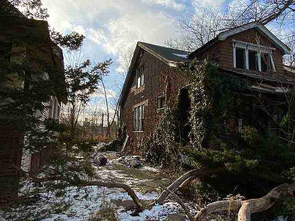 12517 Waltham