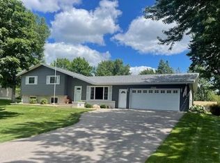 1742 Oak Rd, Saint Cloud, MN 56303