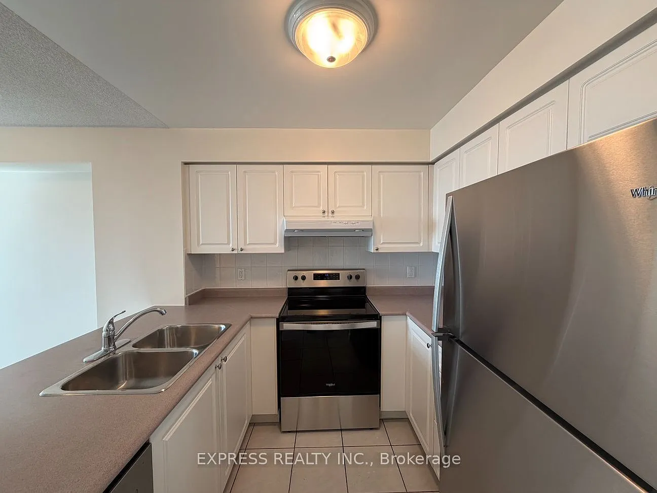 1 bed, $2,400 — Photo 2