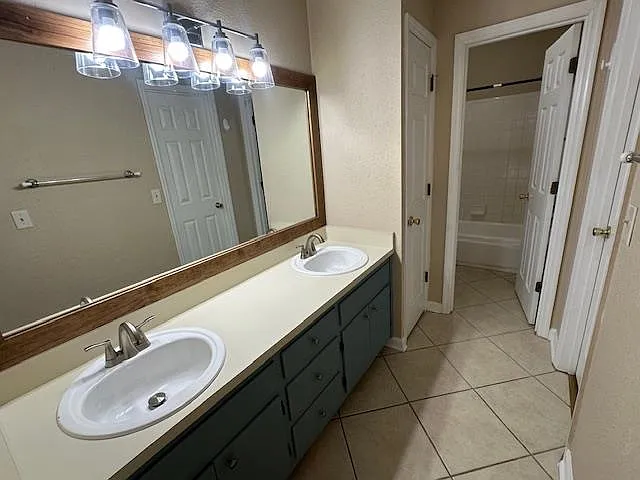 1719 Folkstone Rd — Photo 27