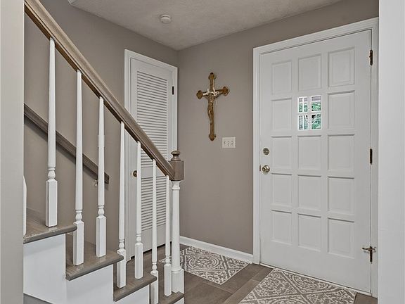 4th image of 5999 Glenridge Rd