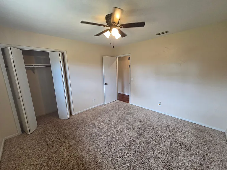 411 Shade St — Photo 14