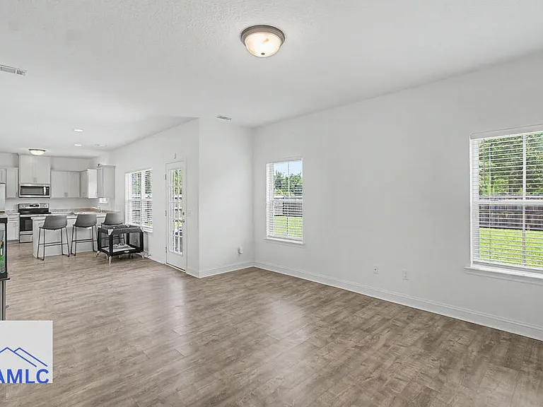 40 Rimes Ave — Photo 7