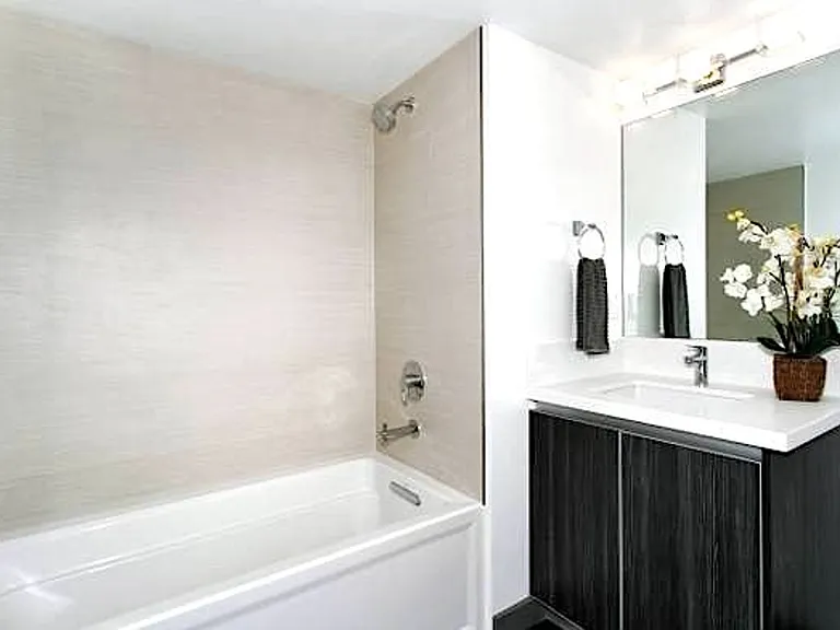 8748 Reading Ave — Photo 12