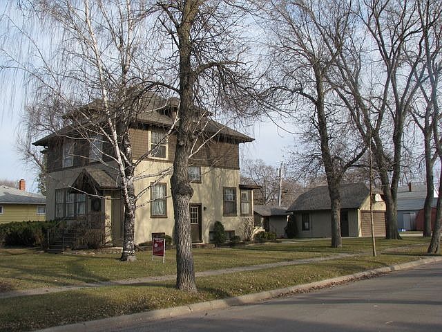 1st image of 601 1st Ave NE