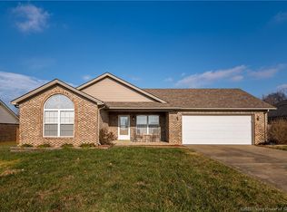 8828 Saddle Ridge Trl, Charlestown, IN 47111