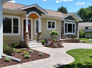 7790 Chesshire Ln N, Maple Grove, MN 55311