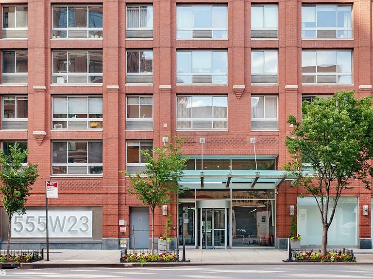 555 W 23rd St #S10L — Photo 16