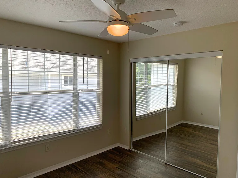 19207 Harbour Vista Cir — Photo 16