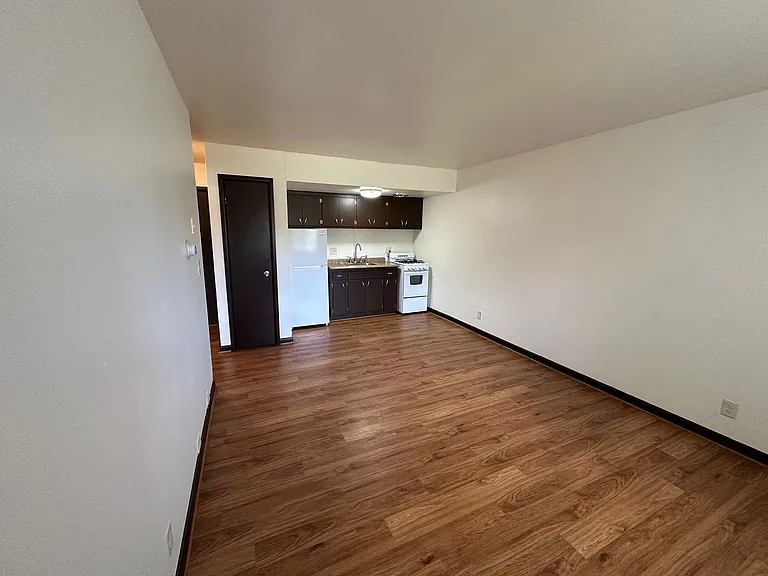 2910 E Bolivar Ave — Photo 9