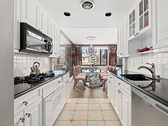 2nd image of 333 E 69th St APT 10J