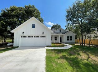 319 Lamaloa Ln, Bastrop, TX 78602