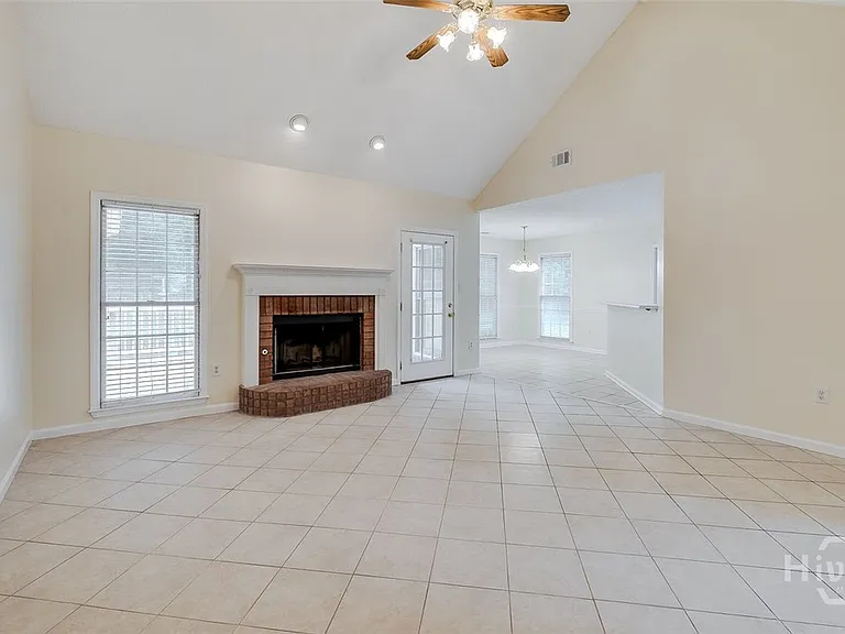 114 Red Bluff Cir — Photo 10