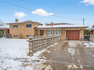 44 Aldridge St #LVL, Hamilton, ON L9C2T2