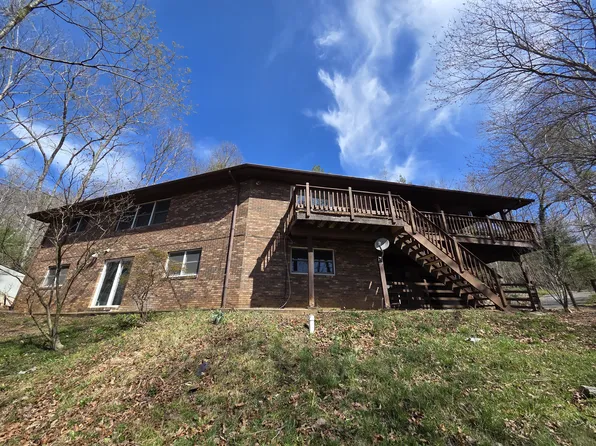 255 Rainbow Ter, Black Mountain, NC 28711