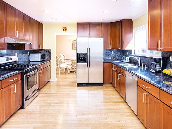 5th image of 801 Gatter Ct