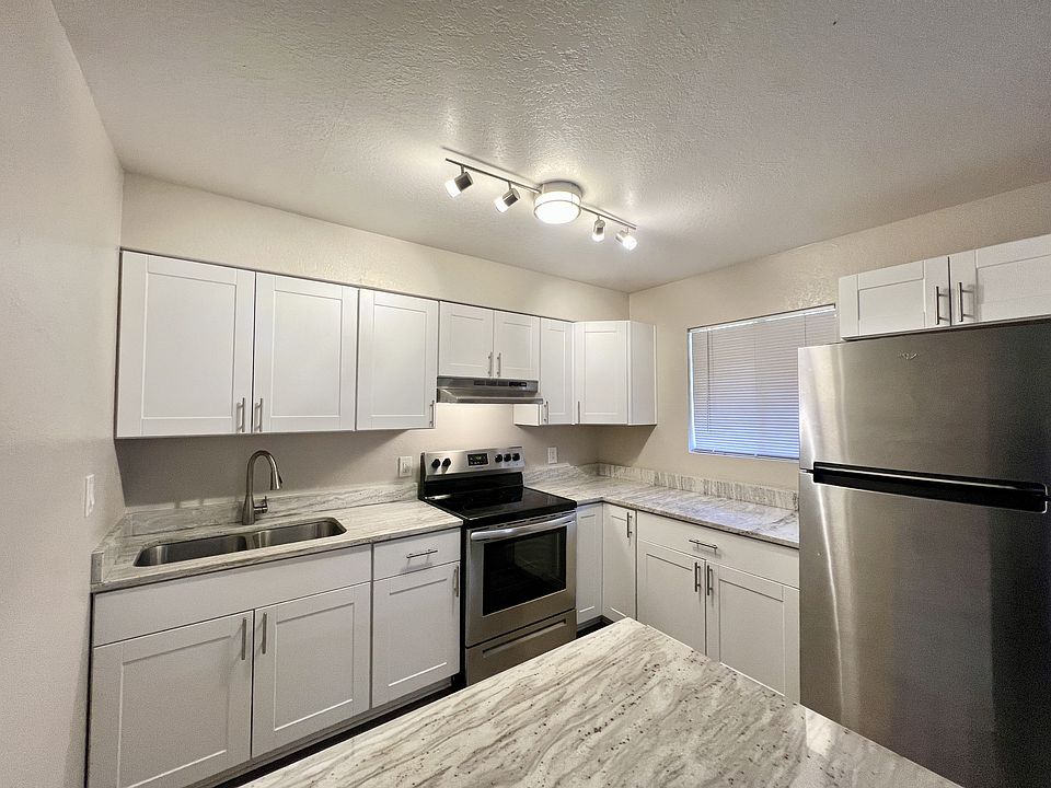 1st image of 3830 N Park Ave