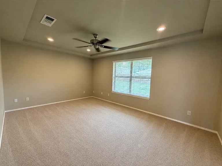 133 Springhill Dr — Photo 13