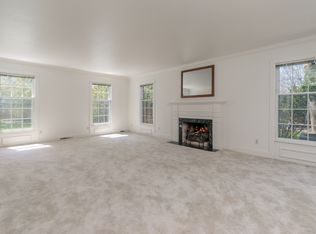 1350 S Summer Range Rd, De Pere, WI 54115