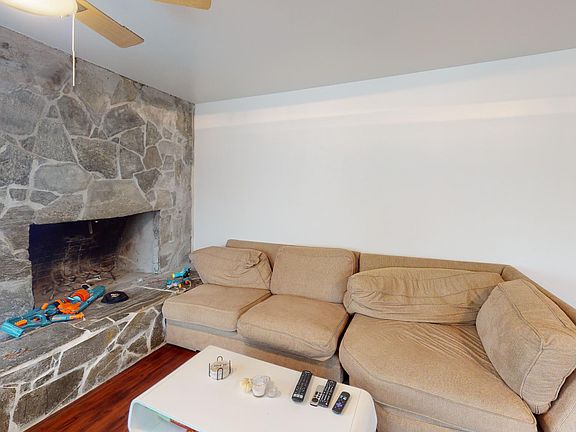 4th image of 5331-33 W Falls View Dr
