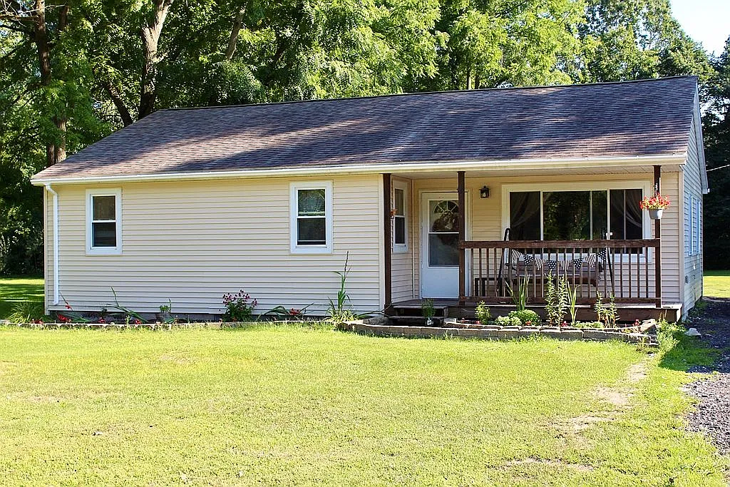 11455 Grames Rd photo 1