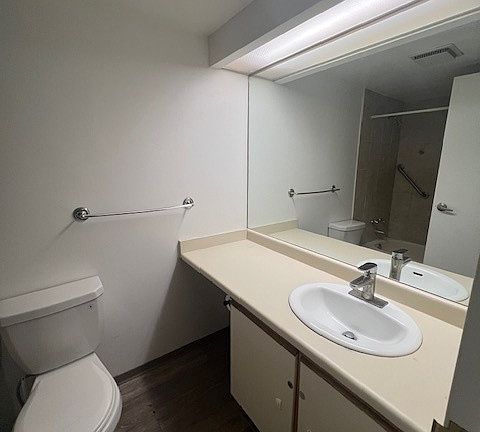 4th image of 10011 150th St #208
