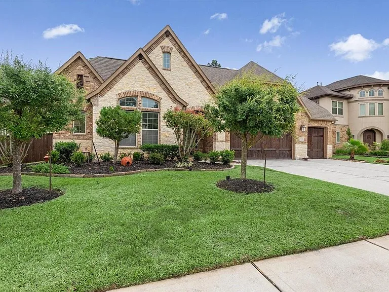 23034 Creek Park Dr — Photo 2