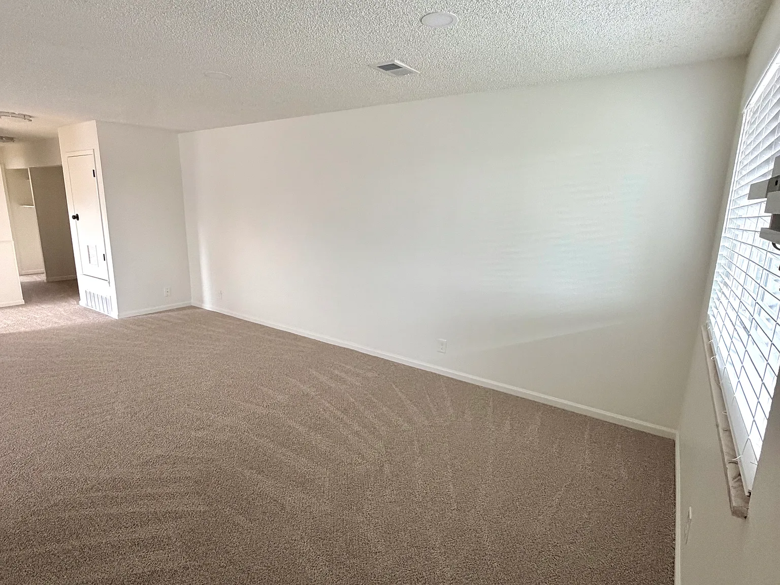 2 bed, 980 sqft, $2,500 — Photo 4