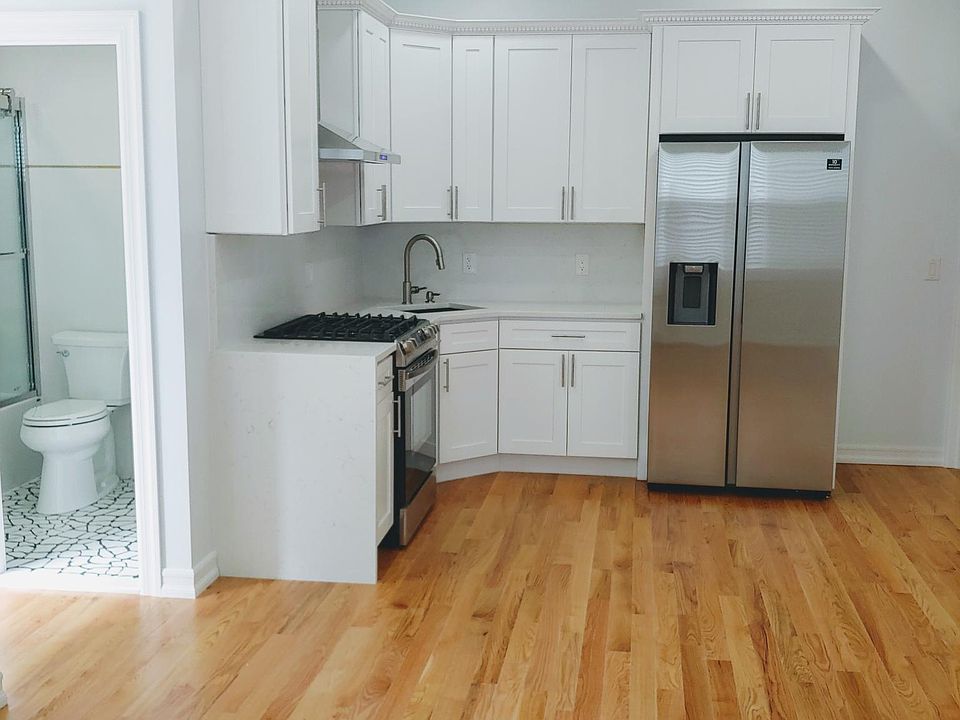 1st image of 71 Benziger Ave #1