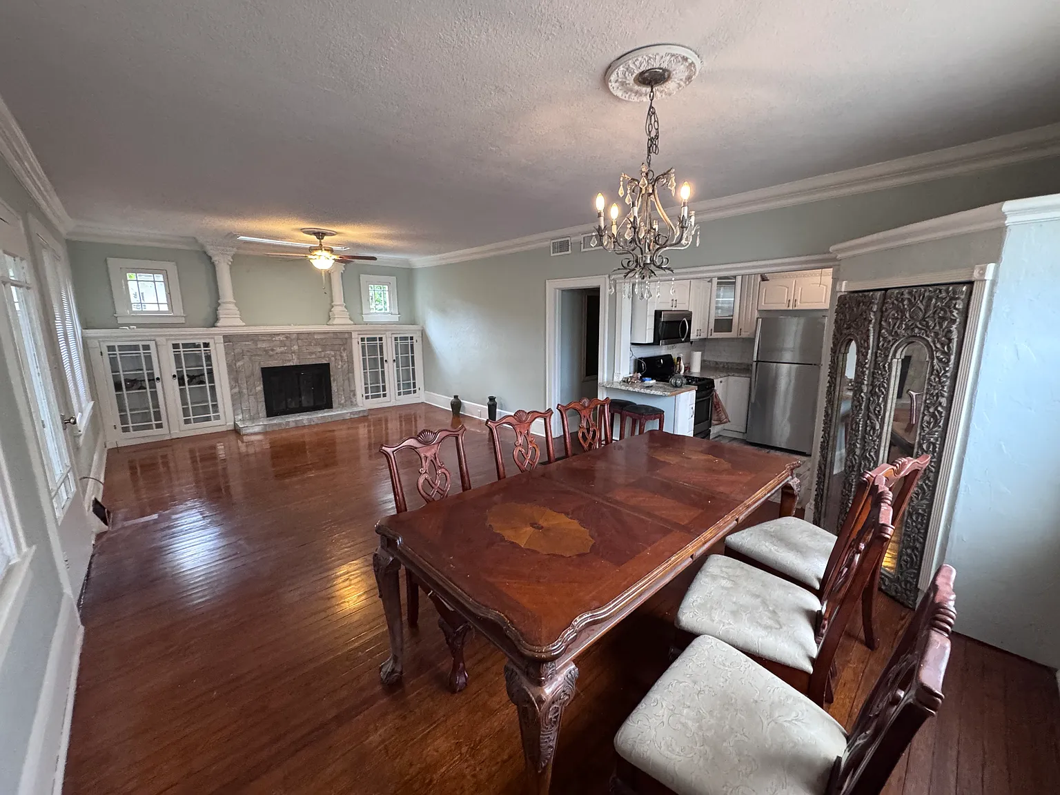 4 bed, 1700 sqft, $2,700 — Photo 4