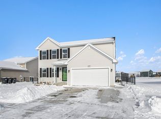 1677 Burr Pond Ln, Vicksburg, MI 49097